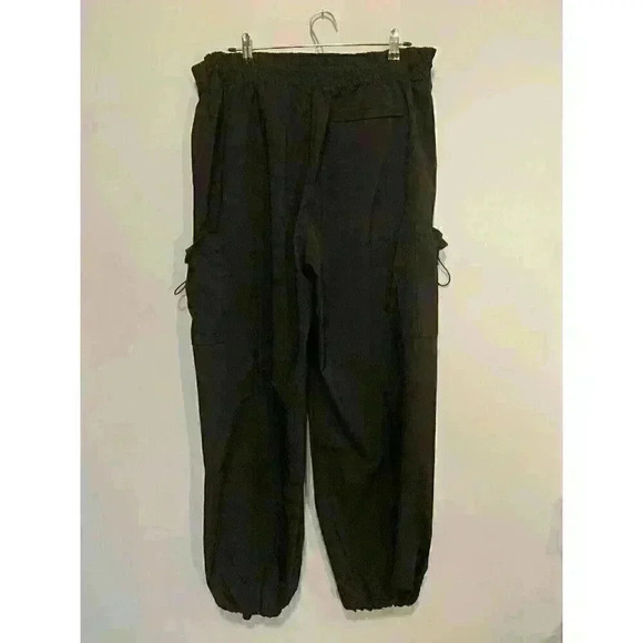 Athleta Jogger Womens XLT Black Stay Fly Zipper Front Cargo Pants See Desc - Picture 2 of 4